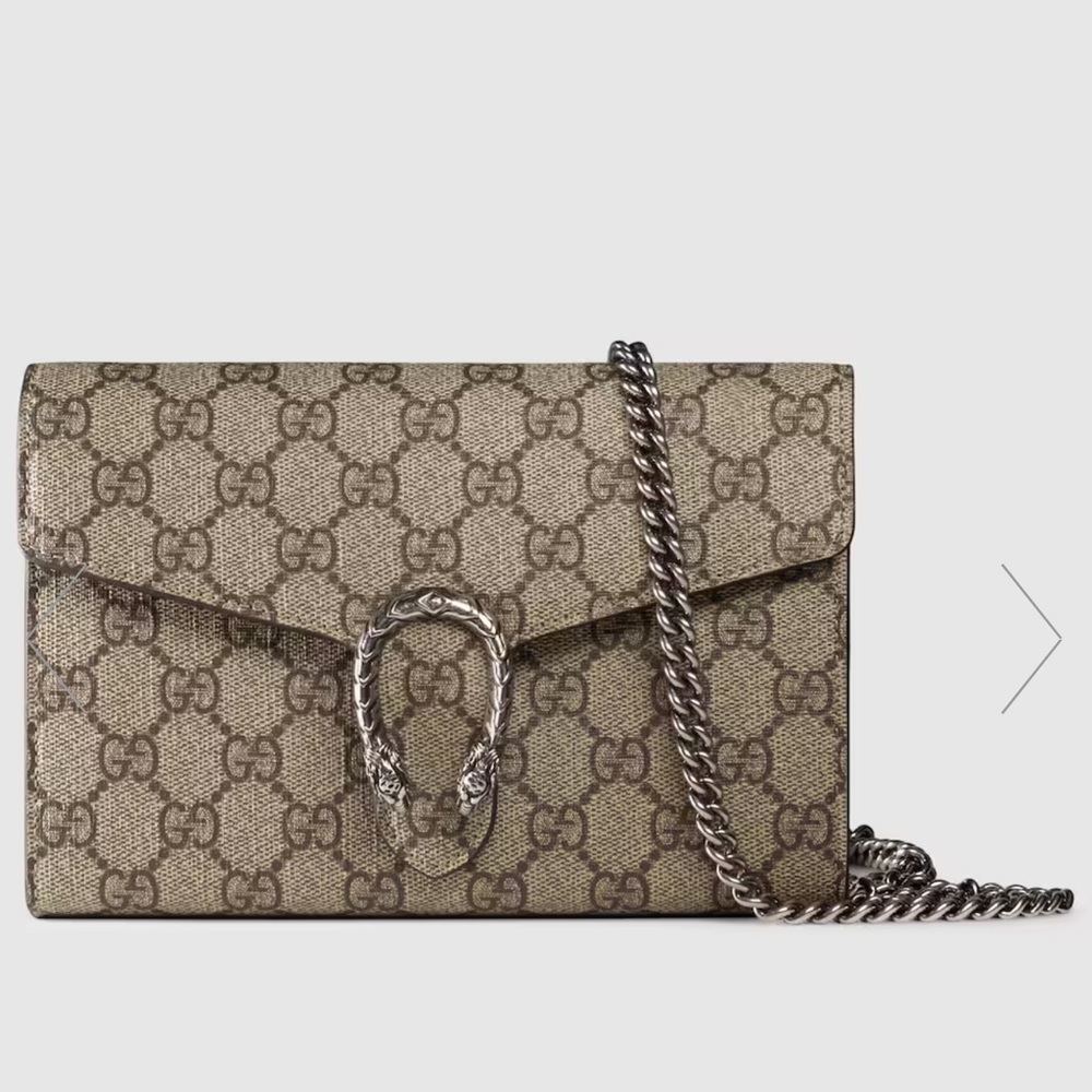 Gucci Beige GG Supreme Canvas Wallet on Chain